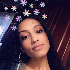 Meet your Posher, Komal